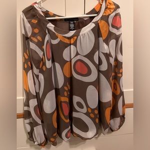 Women’s light weight blouse. Cool pattern